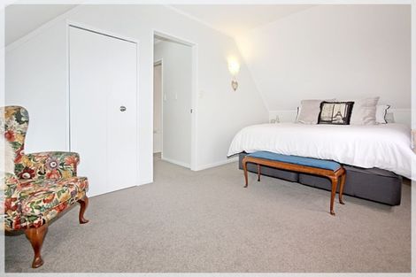 Photo of property in 10 Guildford Street, Levin, 5510