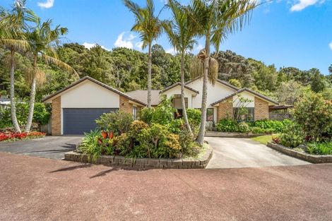 Photo of property in 17 Kate Sheppard Avenue, Torbay, Auckland, 0630