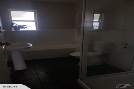 Photo of property in 785 Te Atatu Road, Te Atatu Peninsula, Auckland, 0610