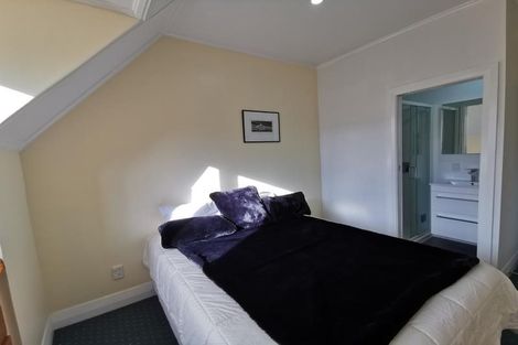 Photo of property in 62 The Parade, Island Bay, Wellington, 6023