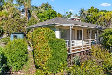 Photo of property in 2/3 Holt Avenue, Torbay, Auckland, 0630