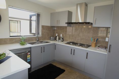 Photo of property in 3a Crompton Road, Massey, Auckland, 0614