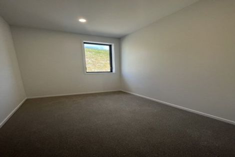 Photo of property in 35 Holystone Road, Whitby, Porirua, 5024