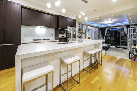 Photo of property in 28 Leburn Crescent, Flat Bush, Auckland, 2016