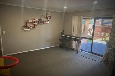 Photo of property in 54 Saint James Drive, Huntington, Hamilton, 3210