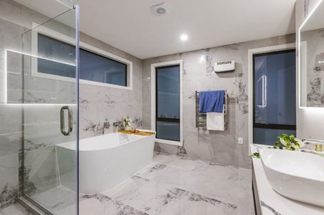 Photo of property in 28 Catalina Avenue, Rosehill, 2113