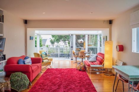 Photo of property in 19f3 Burnham Street, Seatoun, Wellington, 6022