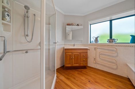 Photo of property in 537 Richmond Road, Lepperton, New Plymouth, 4373