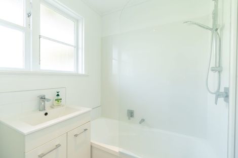 Photo of property in 5 Ngarimu Street, Roslyn, Palmerston North, 4414