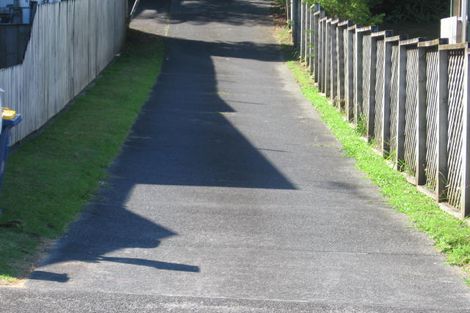Photo of property in 4/35 Topliss Drive, Northcross, Auckland, 0632