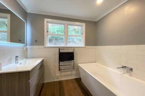 Photo of property in 59 Winston Street, Crofton Downs, Wellington, 6035