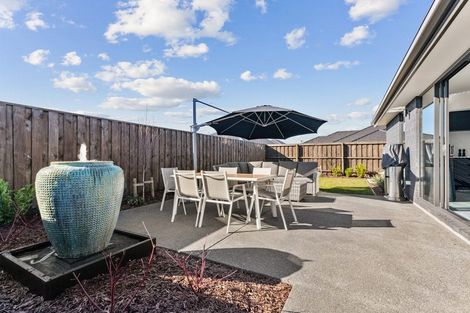 Photo of property in 2 Page Place, Rangiora, 7400