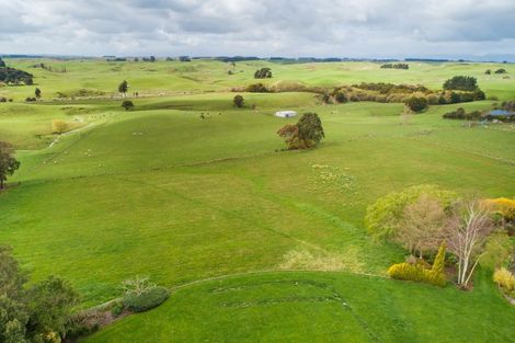 Photo of property in Thyme Out Estate, 800 Halcombe Road, Halcombe, Feilding, 4775