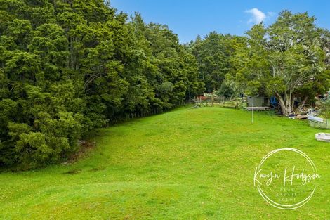 Photo of property in 14 Woodland Road, Maungaturoto, 0588