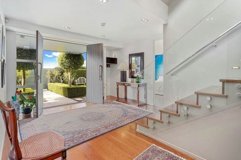 Photo of property in 81 Seacliffe Avenue, Narrow Neck, Auckland, 0622