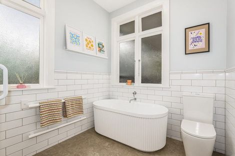 Photo of property in 108 Clyde Street, Island Bay, Wellington, 6023