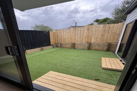 Photo of property in 12 Mcquarrie Avenue, Wattle Downs, Auckland, 2103