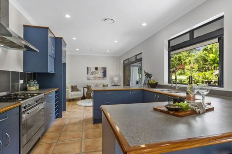 Photo of property in 55a Lonely Track Road, Fairview Heights, Auckland, 0632