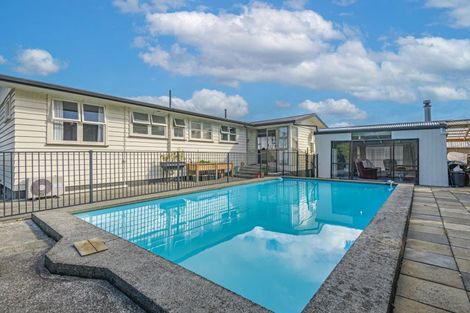 Photo of property in 23 Grey Street, Marton, 4710