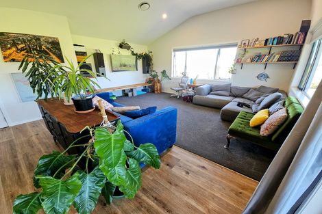 Photo of property in 33 Oriwa Lane, Levin, 5571
