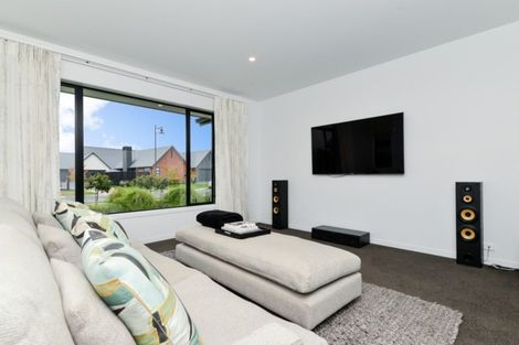 Photo of property in 47 Jarrett Terrace, Leamington, Cambridge, 3432
