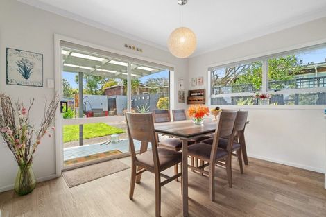 Photo of property in 12 April Place, Red Hill, Papakura, 2110
