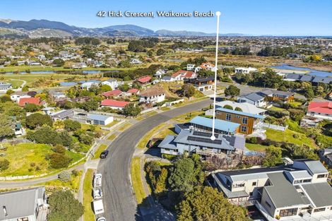 Photo of property in 42 Hicks Crescent, Waikanae Beach, Waikanae, 5036