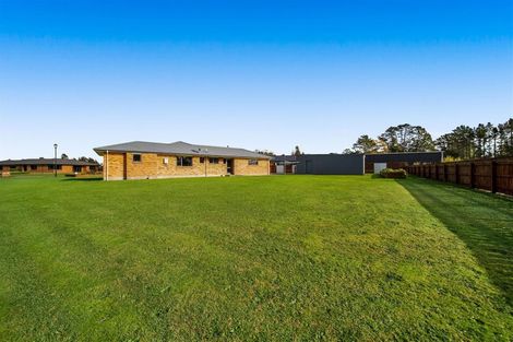 Photo of property in 121 Mercade Close, Stratford, 4332