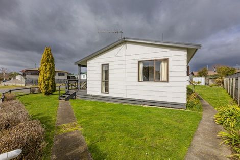 Photo of property in 14 Svenson Road, Waipukurau, 4200
