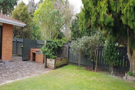 Photo of property in 10 Argyle Place, Highlands Park, New Plymouth, 4312