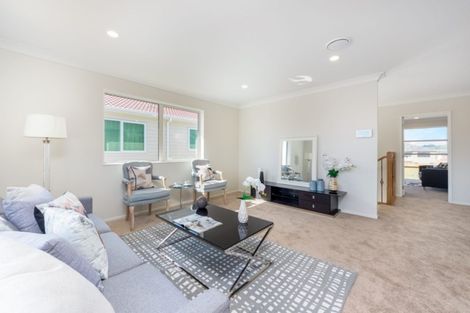 Photo of property in 70 Donegal Park Drive, Flat Bush, Auckland, 2019