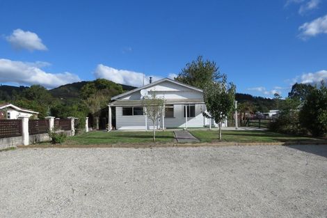 Photo of property in 74 Church Street, Reefton, 7830