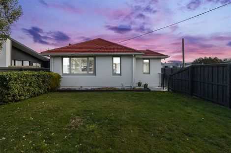 Photo of property in 98 Amyes Road, Hornby, Christchurch, 8042