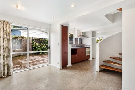 Photo of property in 46a Eskdale Road, Birkdale, Auckland, 0626