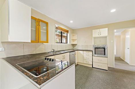 Photo of property in 64 Sunvue Road, Glen Eden, Auckland, 0602