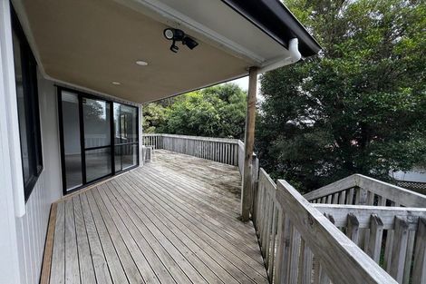 Photo of property in 5 Goldfinch Rise, Unsworth Heights, Auckland, 0632