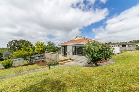 Photo of property in 4 Amery Place, West Harbour, Auckland, 0618