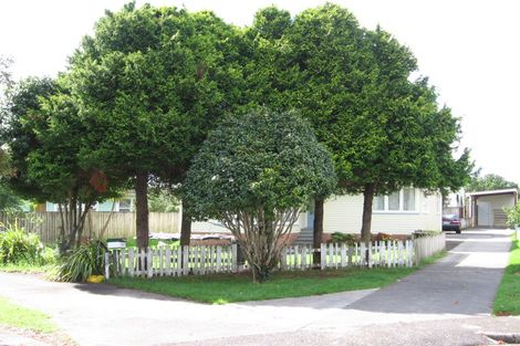 Photo of property in 34a Enderby Drive, Te Atatu Peninsula, Auckland, 0610