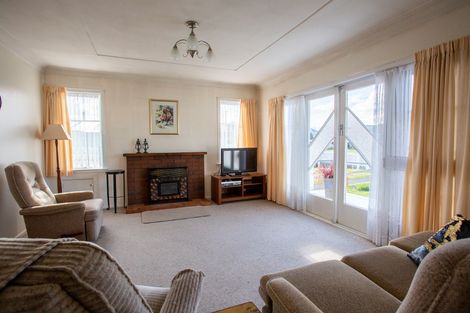 Photo of property in 22 Richmond Road, Carterton, 5713