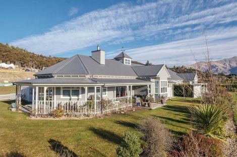 Photo of property in 2 Hidden Hills Drive, Wanaka, 9305