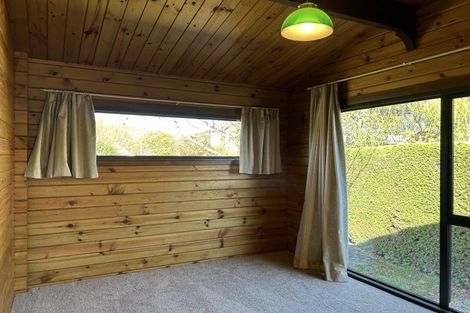 Photo of property in 21 Kennedy Crescent, Wanaka, 9305