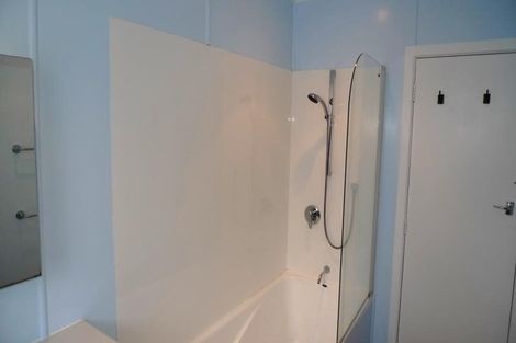 Photo of property in 19 Lynda Avenue, Paparangi, Wellington, 6037