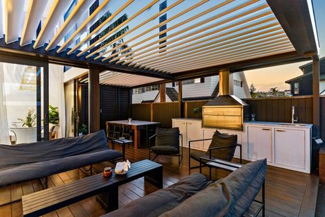 Photo of property in 2/3 Craig Road, Milford, Auckland, 0620