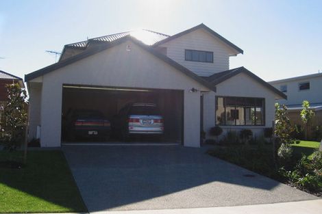 Photo of property in 3 Newbury Place, Schnapper Rock, Auckland, 0632