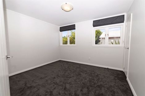 Photo of property in 25 Taupaki Road, Taupaki, Henderson, 0782