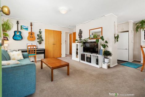Photo of property in 165c Queens Drive, Lyall Bay, Wellington, 6022