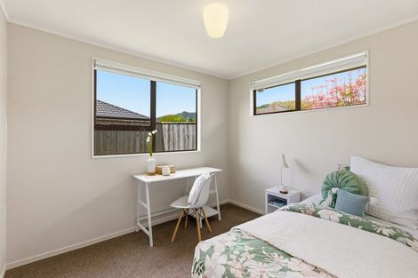 Photo of property in 27 Oriwa Street, Waikanae, 5036