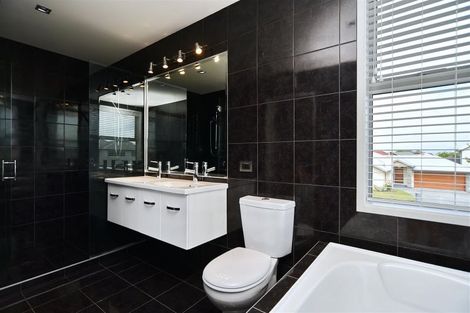 Photo of property in 2 Brookwater Avenue, Northwood, Christchurch, 8051