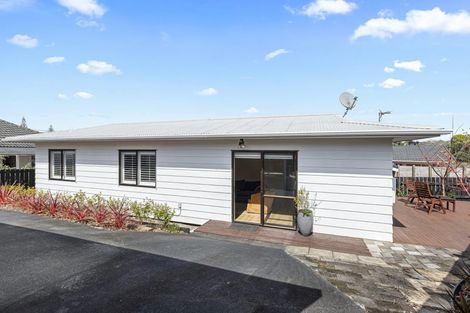 Photo of property in 13 Matipo Road, Te Atatu Peninsula, Auckland, 0610
