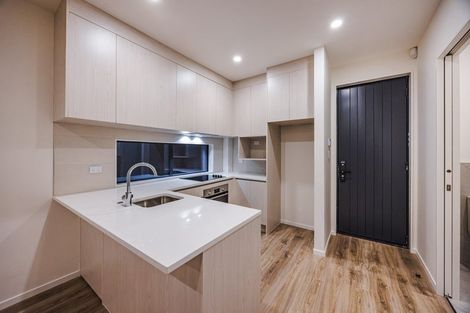Photo of property in 38a Cascades Road, Pakuranga Heights, Auckland, 2010